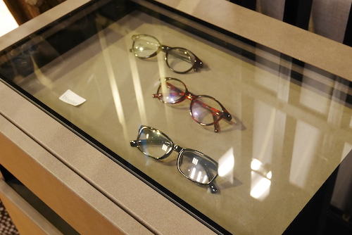 ラグジュアリーなリビングダイニング