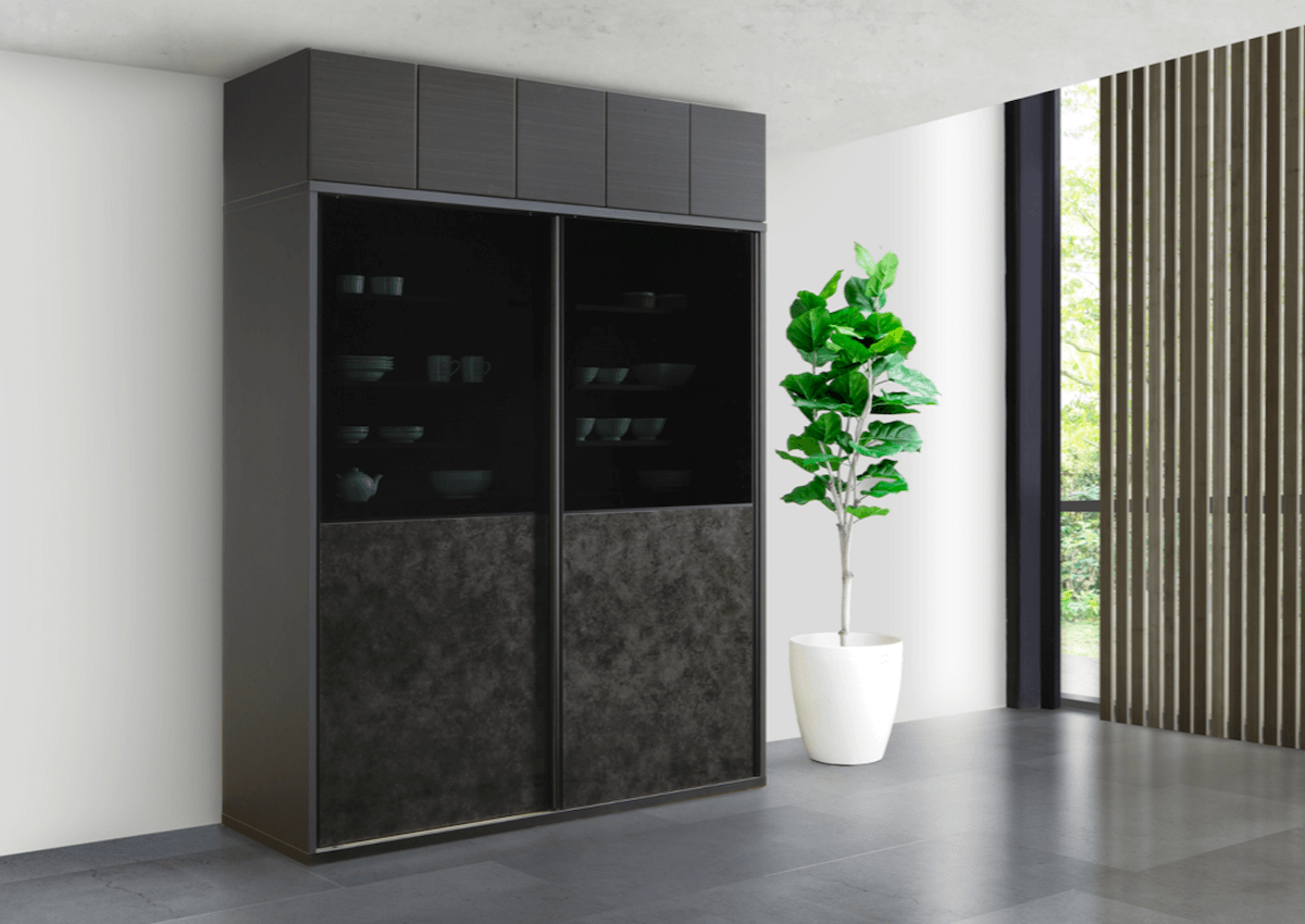 AGCガラス使用　食器棚　バカラ