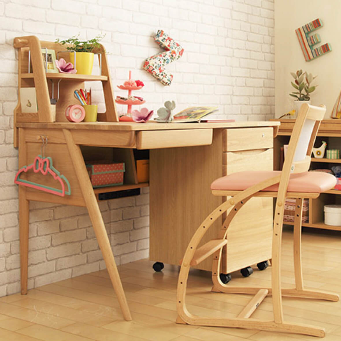 カリモク　学習デスク　ピュアナチュール