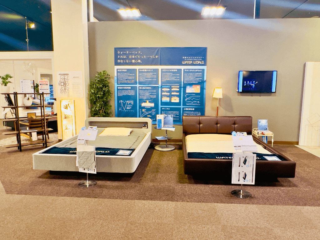 ファニチャードーム ベッド売場