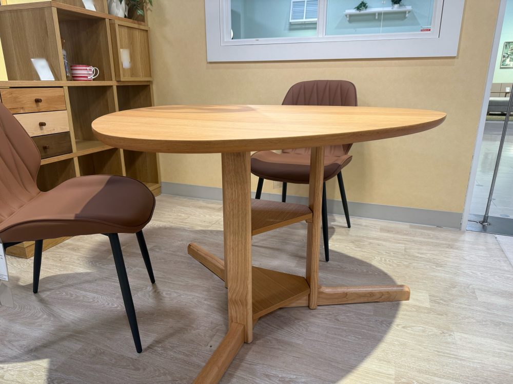 ダイニングテーブル　ギブソン