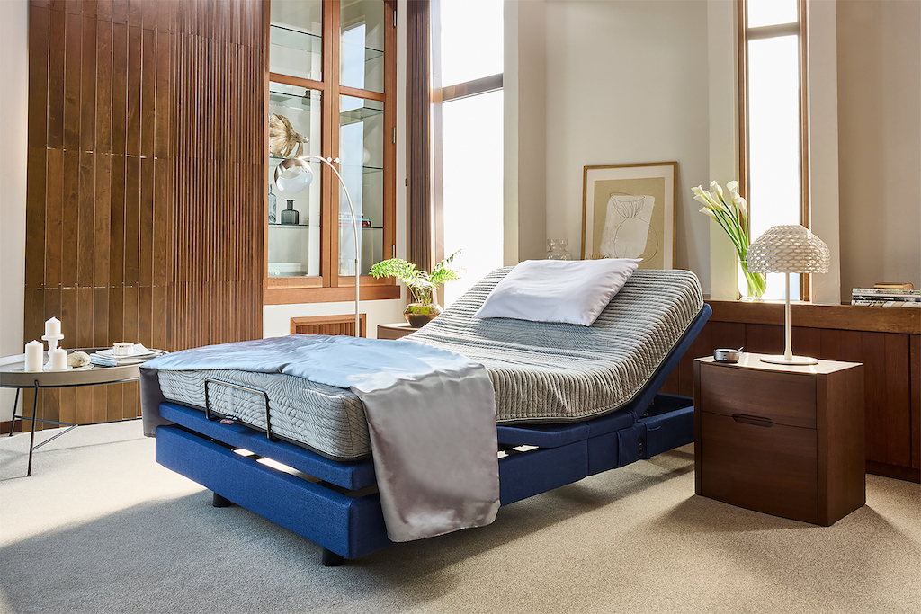 ファニチャードーム シモンズ シムレスト 電動リクライニングベッド