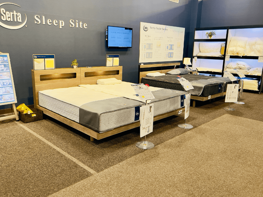 ファニチャードーム ベッド売場