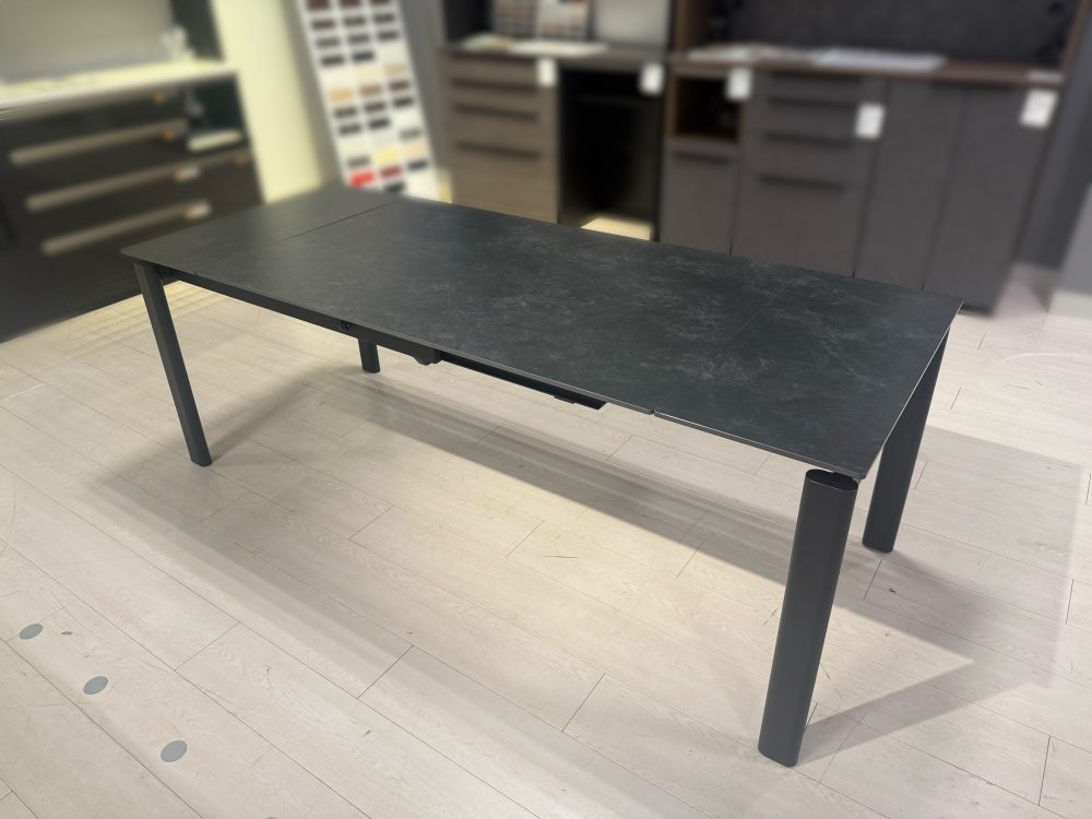 ボルテージ ダイニングテーブル 伸長式