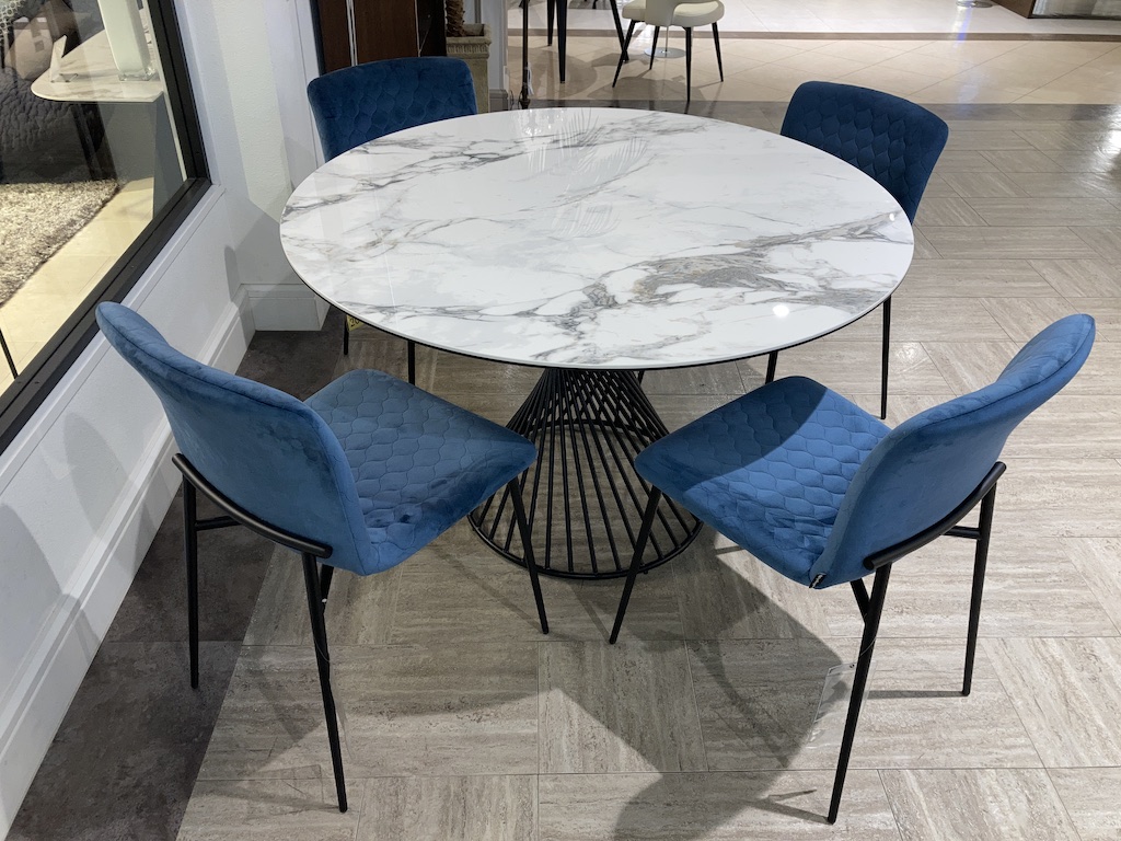 ｶﾘｶﾞﾘｽ  売り尽くし