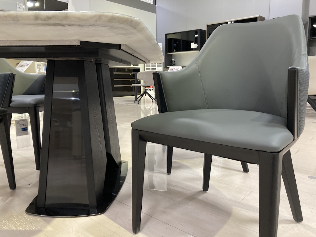 リバー　売り尽くし